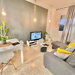 Aparthome *