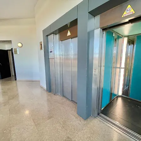 Aparthome Apartment *