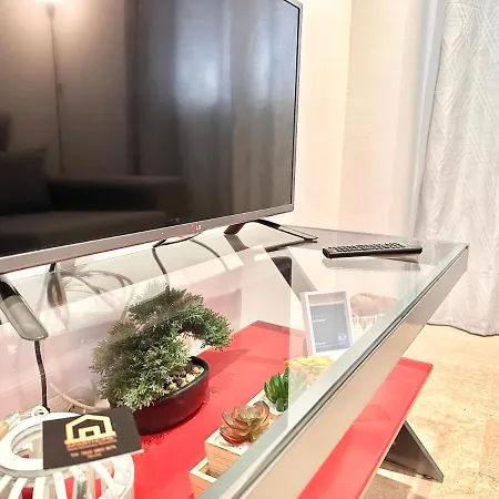 Aparthome شقة *