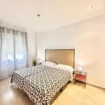 Aparthome דירה *