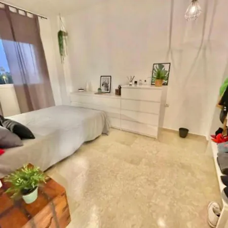 Aparthome *